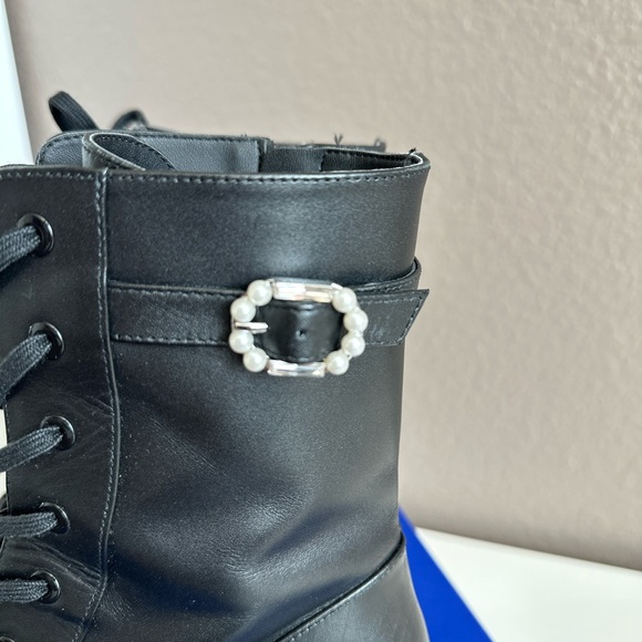 Stuart Weitzman  feminine DAZZLE BOOTIE with pearls - Picture 10 of 16